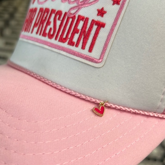 ✨Dolly for President Trucker Hat - Picture 3 of 4